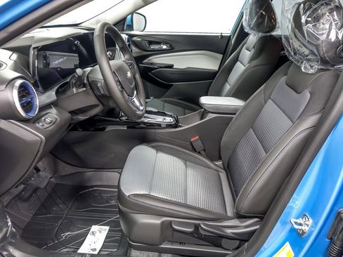 New 2026 Chevrolet Trax LT w/ Driver Confidence Package image 10