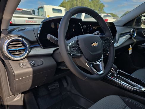 New 2026 Chevrolet Trax LT w/ Driver Confidence Package image 15