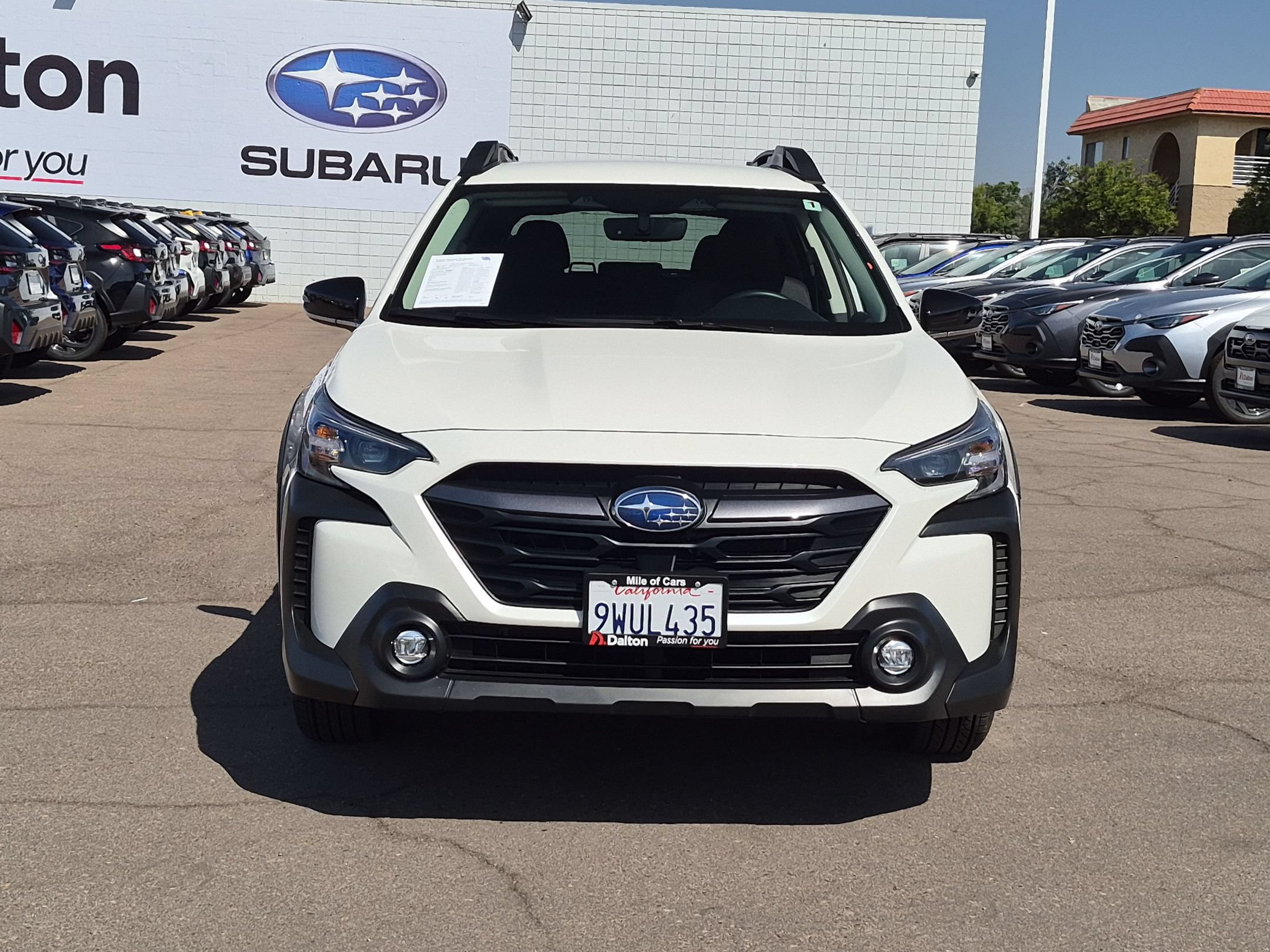 Used 2025 Subaru Outback Premium AWD/4WD image 3