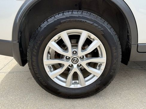 Used 2019 Nissan Rogue S w/ Special Edition Package AWD/4WD image 48