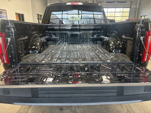 Used 2024 Ford F150 Lariat image 8