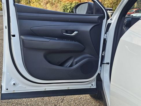 Certified 2026 Hyundai Santa Cruz SEL image 14