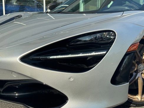 Used 2022 McLaren 720S Performance image 16