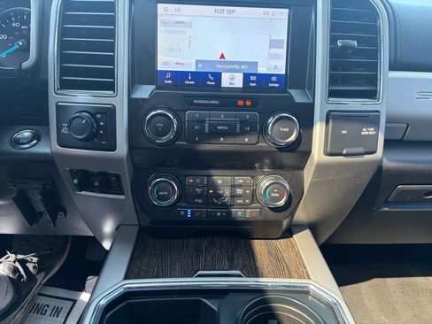 Used 2020 Ford F250 Lariat w/ Lariat Ultimate Package AWD/4WD image 16