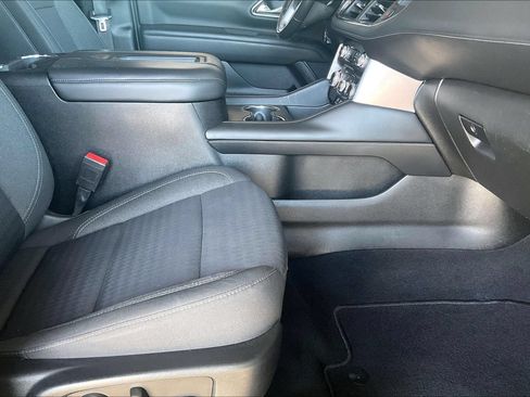 Used 2023 GMC Yukon XL SLE w/ Gmc Pro Safety Plus Package AWD/4WD image 22