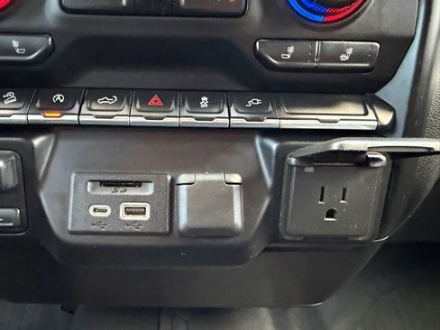 Used 2020 Chevrolet Silverado 1500 LT w/ All-Star Edition AWD/4WD image 23