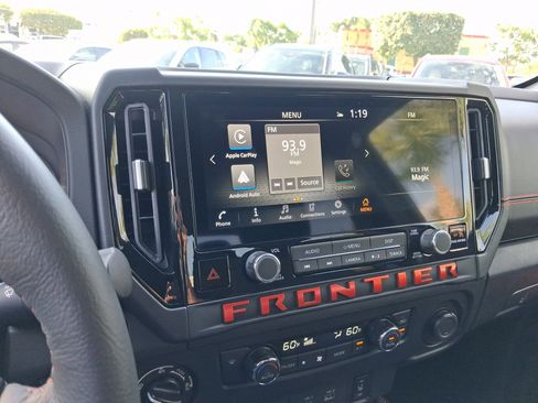 Used 2026 Nissan Frontier PRO-4X AWD/4WD image 14