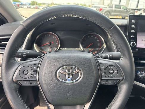 Used 2022 Toyota Camry XSE FWD image 25