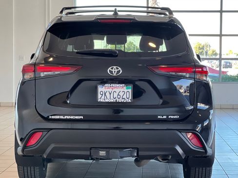 Certified 2024 Toyota Highlander XLE AWD/4WD image 5