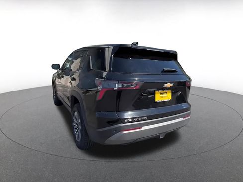 Used 2025 Chevrolet Equinox LT AWD/4WD image 11