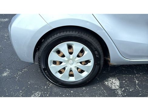 Used 2014 Toyota Prius C One FWD image 13