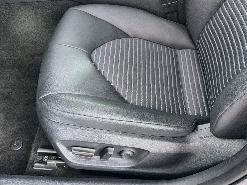 Used 2024 Toyota Camry SE w/ Cold Weather Package FWD image 24