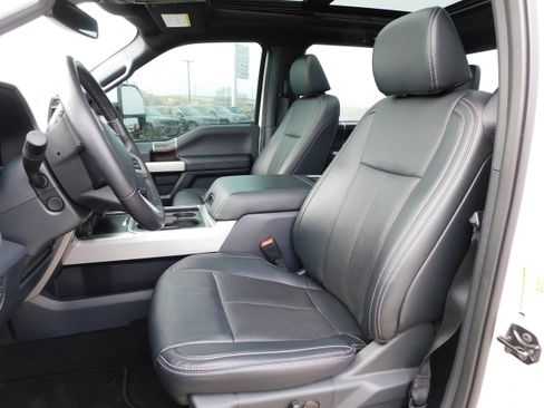 Used 2022 Ford F250 Lariat w/ Tremor Off-Road Package image 17