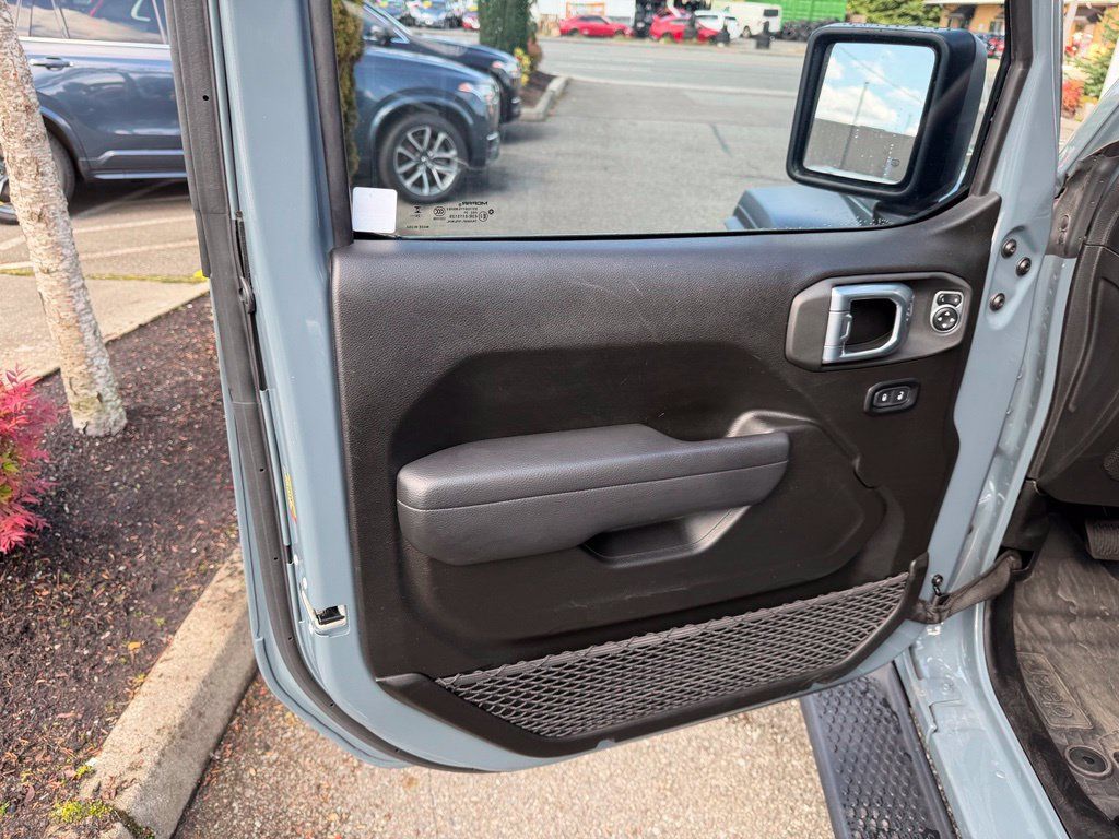 Used 2024 Jeep Wrangler Unlimited Sport AWD/4WD image 11
