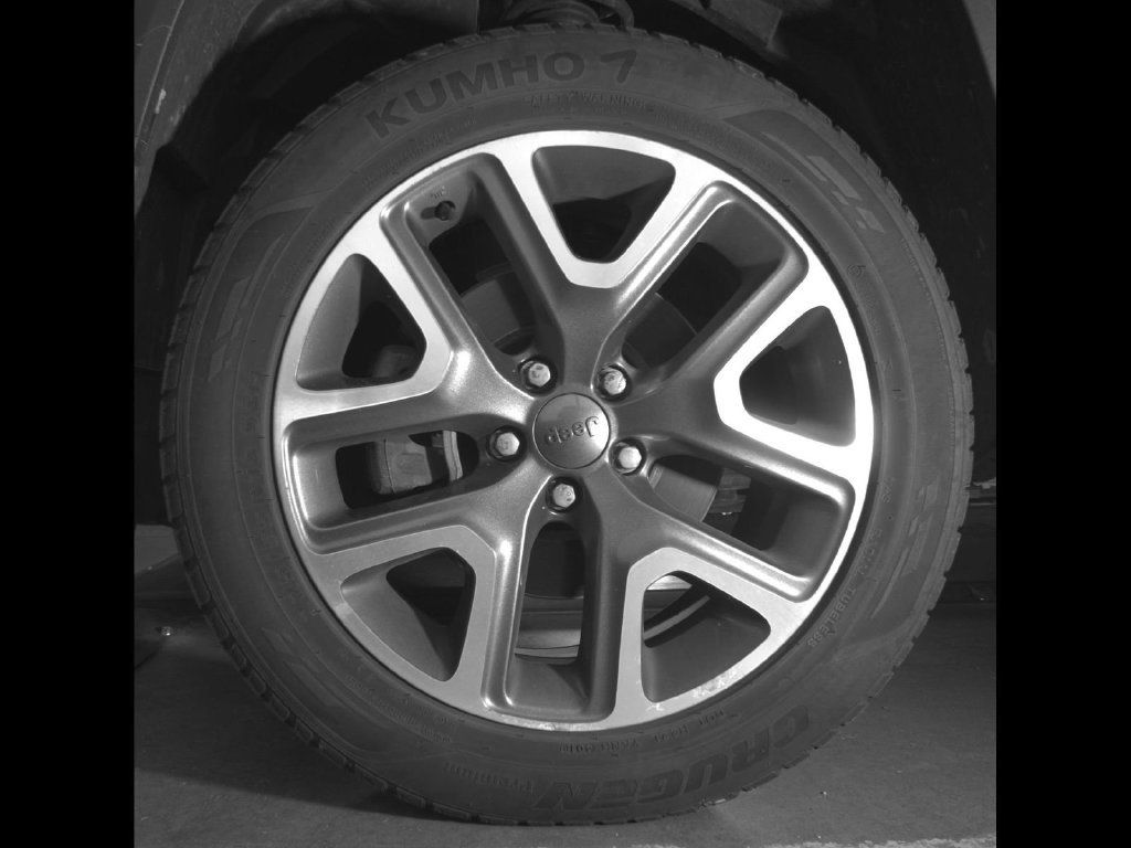 Used 2017 Jeep Renegade Latitude w/ Cold Weather Group AWD/4WD image 9