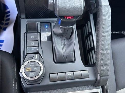 Used 2025 Toyota Tacoma TRD Off-Road image 21