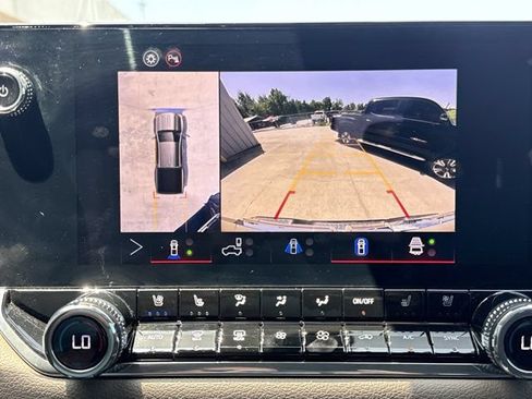Used 2026 GMC Canyon Denali AWD/4WD image 9