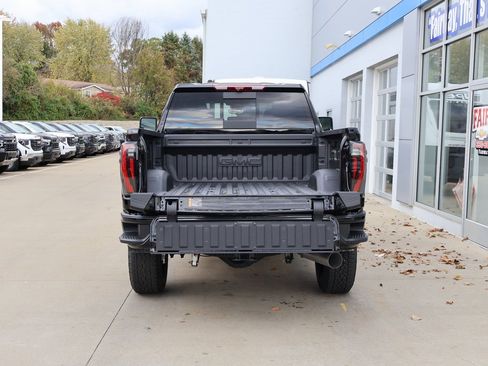 New 2026 GMC Sierra 3500 AT4 w/ AT4 Premium Plus Package image 39