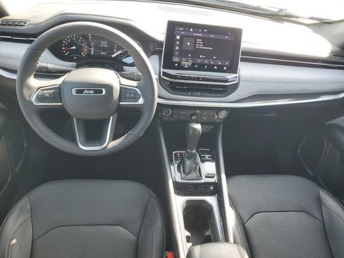 Used 2023 Jeep Compass Latitude AWD/4WD image 12