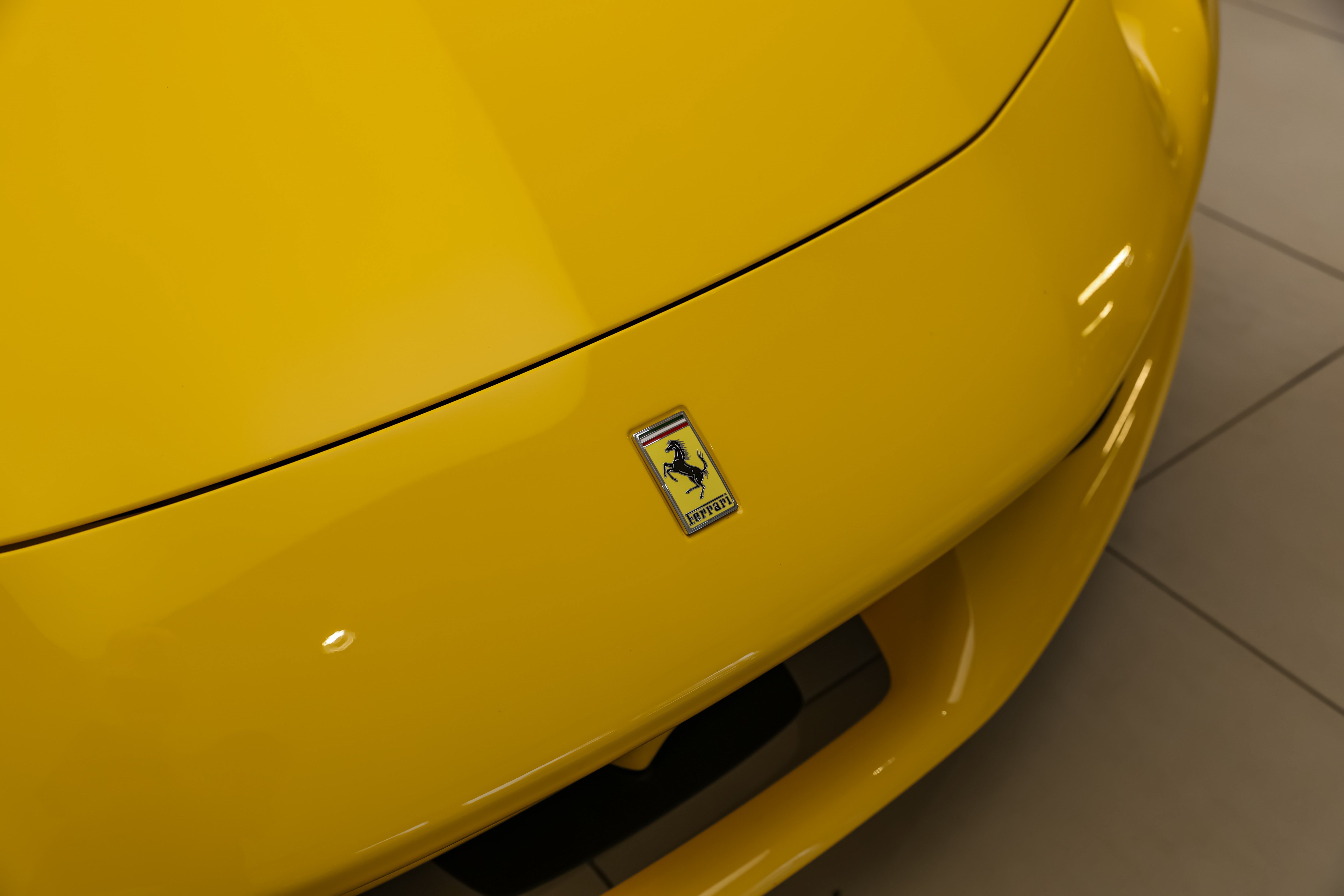 Used 2025 Ferrari 296 GTS RWD image 23