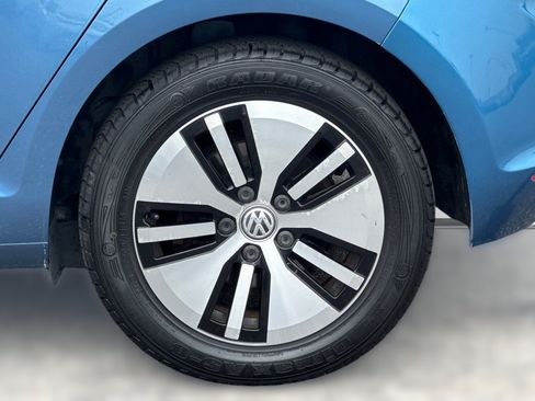 Used 2015 Volkswagen e-Golf SEL Premium FWD image 13