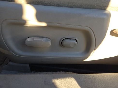 Used 2005 Buick LaCrosse CXL w/ Gold Convenience Package image 6