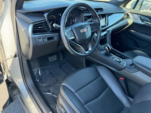 Used 2025 Cadillac XT6 Premium Luxury image 17