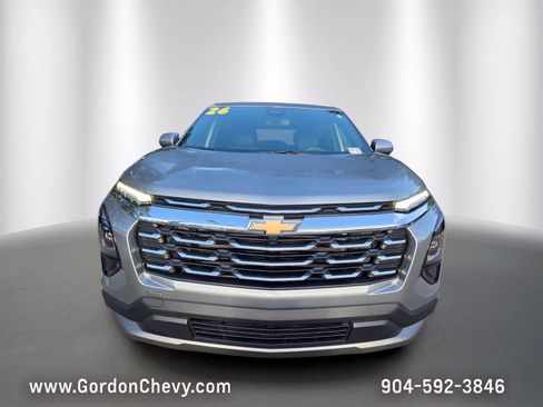 Used 2026 Chevrolet Equinox LT FWD image 9