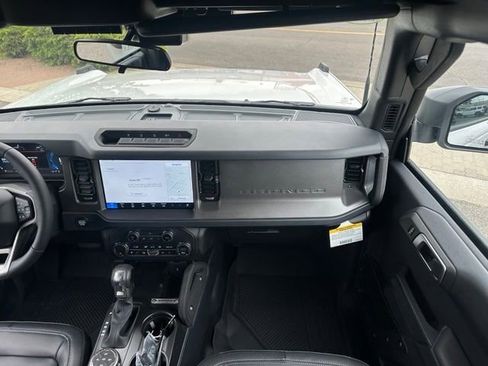 New 2026 Ford Bronco Badlands AWD/4WD image 18