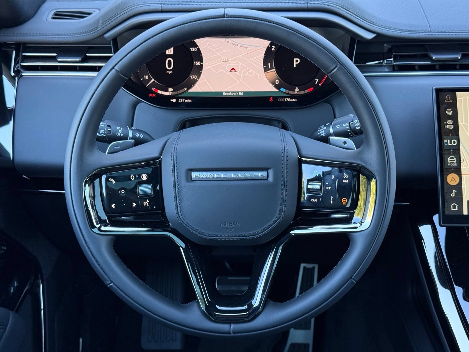 New 2026 Land Rover Range Rover Sport SE AWD/4WD image 28