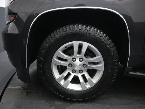 Used 2018 Chevrolet Suburban LT AWD/4WD image 63