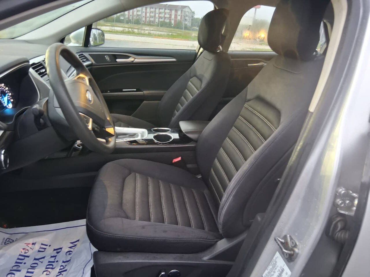 Used 2013 Ford Fusion SE FWD image 11