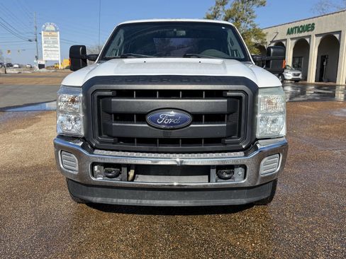 Used 2015 Ford F250 XL w/ Power Equipment Group image 2