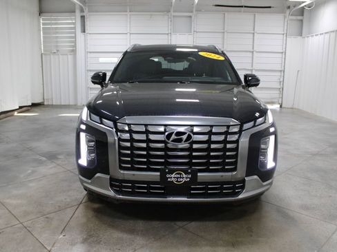 Used 2024 Hyundai Palisade Calligraphy image 3