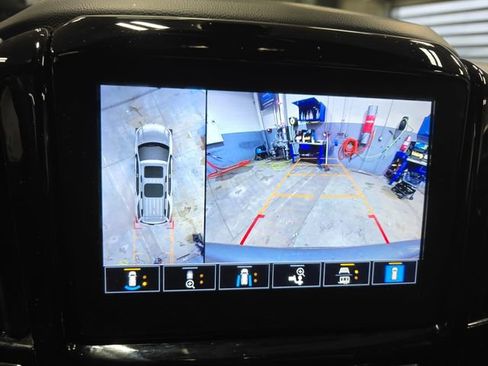 Used 2023 Chevrolet Traverse RS w/ LPO, Floor Liner Package image 27