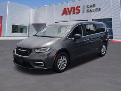 Used 2023 Chrysler Pacifica Touring-L