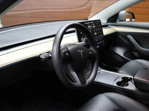 Used 2022 Tesla Model 3 Long Range AWD/4WD image 30