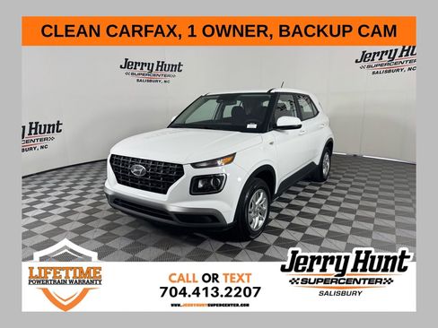 Used 2026 Hyundai Venue SE image 1