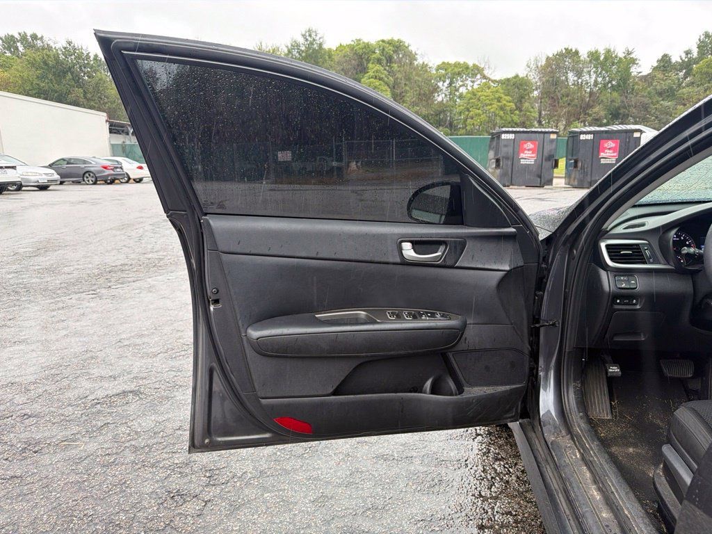 Used 2019 Kia Optima LX FWD image 16