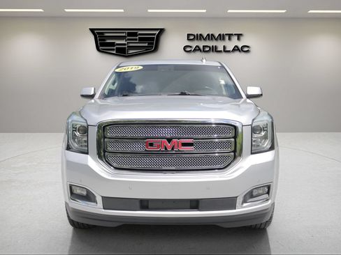 Used 2019 GMC Yukon XL SLT w/ Open Road Package RWD image 2