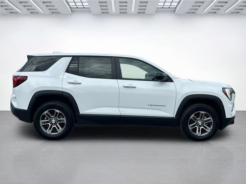 Used 2025 GMC Terrain Elevation AWD/4WD image 3