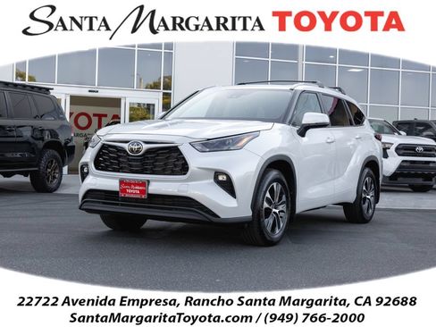 Certified 2026 Toyota Highlander XLE AWD/4WD image 1