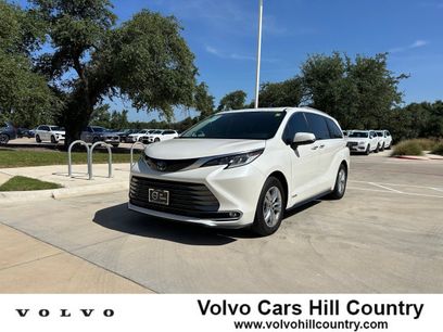 Used 2021 Toyota Sienna Limited