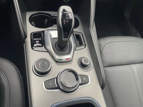 Used 2024 Alfa Romeo Giulia Ti image 32