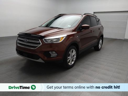 Used 2018 Ford Escape SE w/ Ford Safe & Smart Package image 1