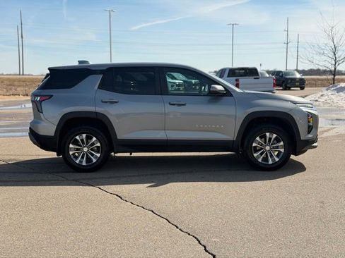 Used 2026 Chevrolet Equinox LT w/ Convenience Package II image 5