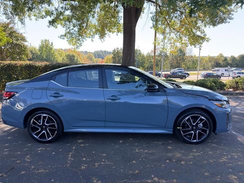 New 2025 Nissan Sentra SR image 8