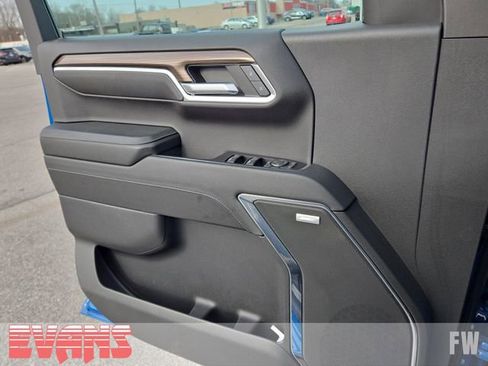 Used 2023 Chevrolet Silverado 1500 LT Trail Boss w/ LT Trail Boss Premium Package image 17