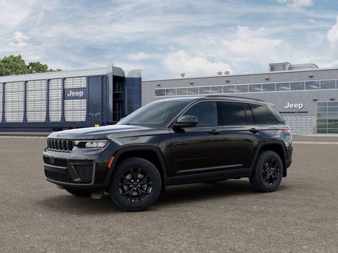 New 2026 Jeep Grand Cherokee Altitude AWD/4WD image 2