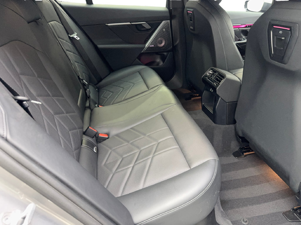 Used 2024 BMW i5 eDrive40i w/ M Sport Package RWD image 42